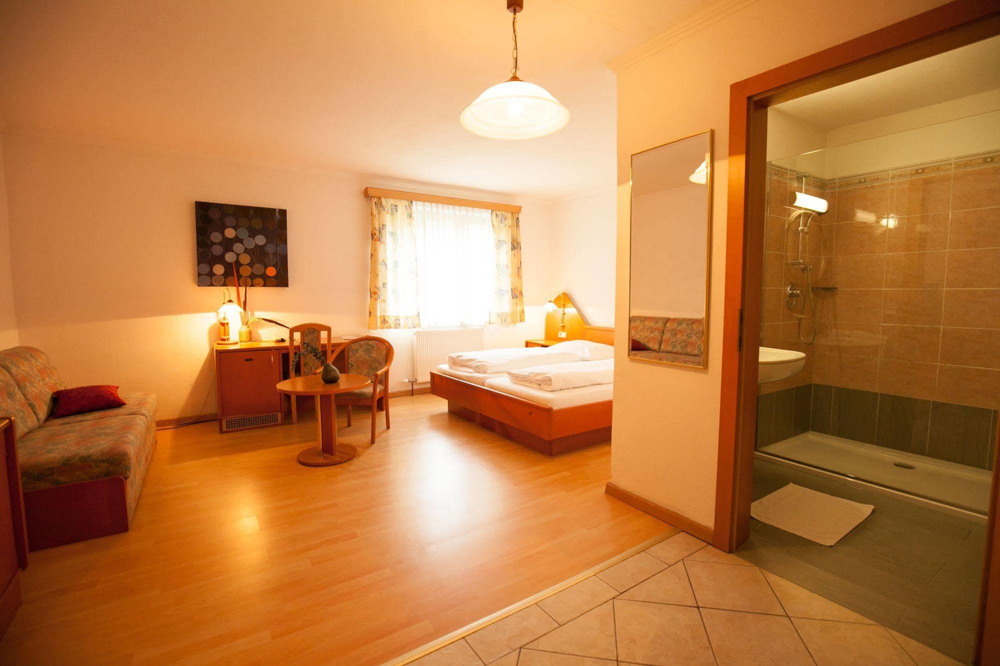 Gasthof Poechhacker Steyr Esterno foto